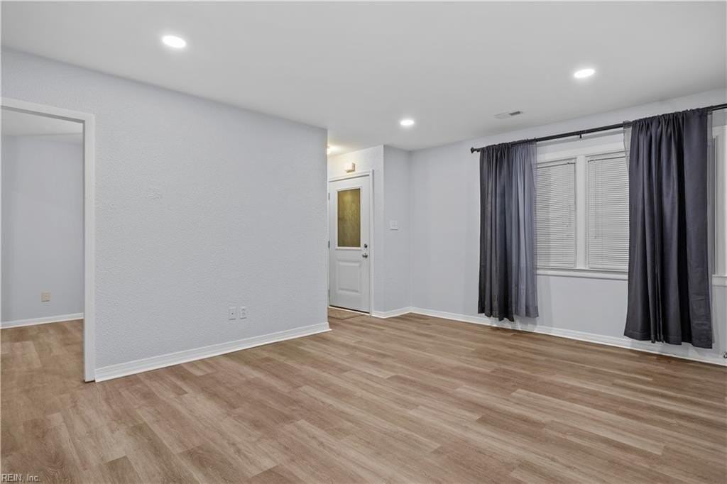 321 Hospital Dr - Photo 3 of 24