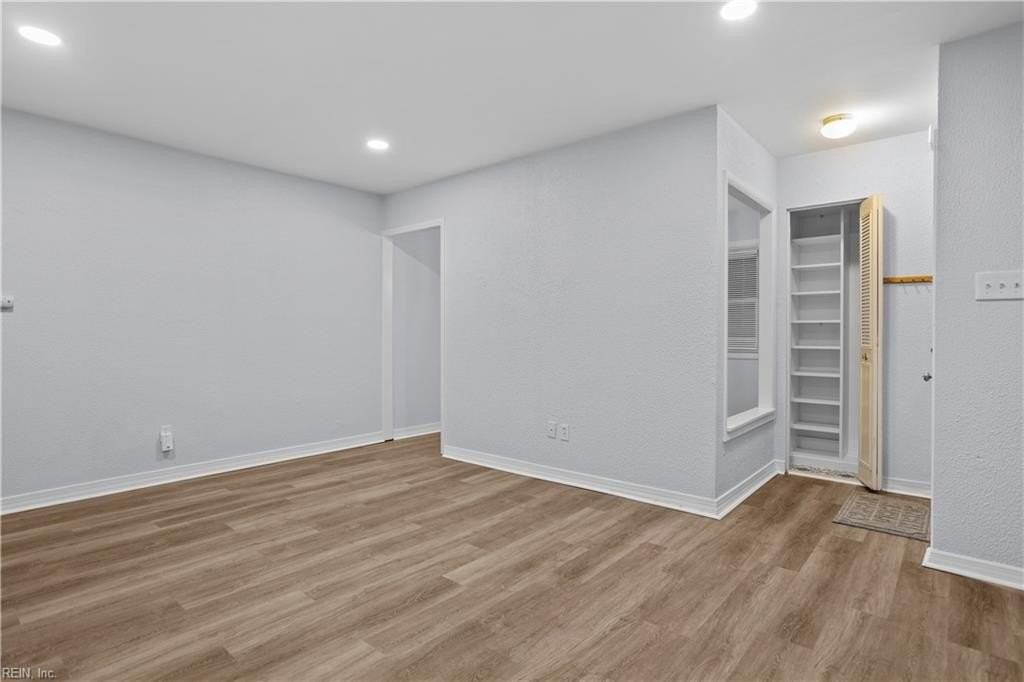 321 Hospital Dr - Photo 4 of 24