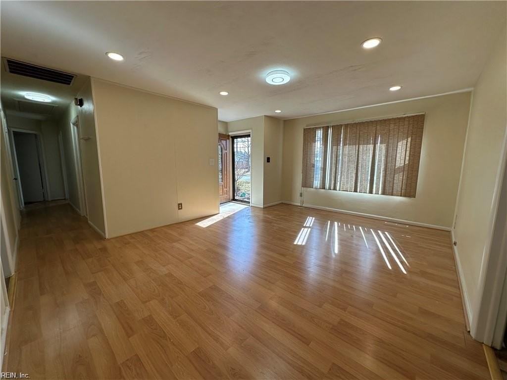 3252 Club House Rd - Photo 5 of 19