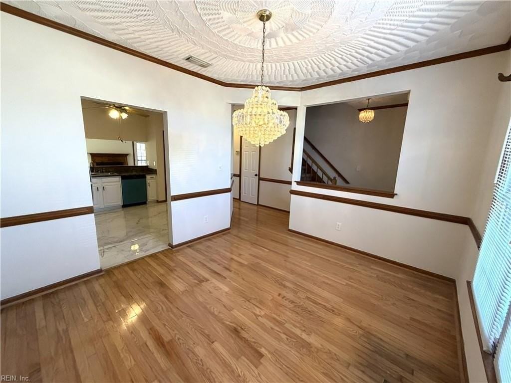 1409 Sampson Ln - Photo 4 of 21