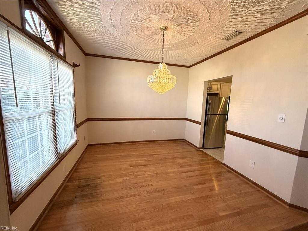 1409 Sampson Ln - Photo 5 of 21