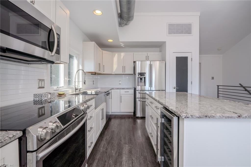 4467 Ocean View Ave - Photo 7 of 35