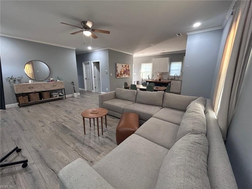 3412 Wellington St - Photo 6 of 23