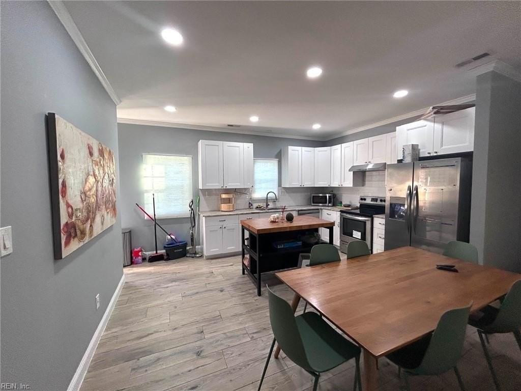 3412 Wellington St - Photo 7 of 23