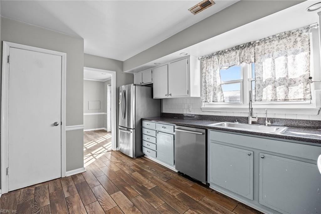 3805 Colonial Pkwy - Photo 4 of 25