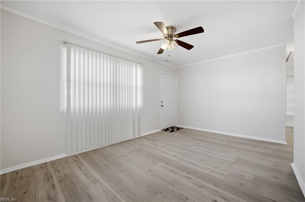 1482 Morgan Dr - Photo 4 of 17