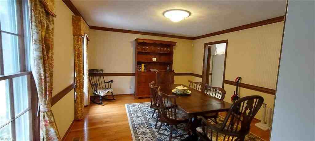 5135 Lake Shores Rd - Photo 5 of 12