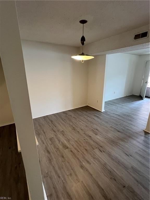 5302 Leicester Ct - Photo 5 of 20