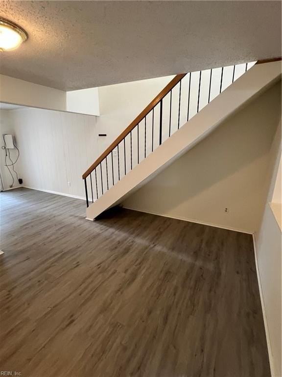 5302 Leicester Ct - Photo 7 of 20