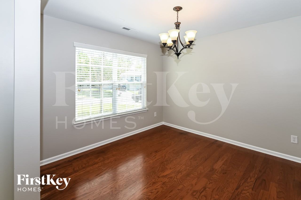 1544 Moss Creek Dr - Photo 6 of 18