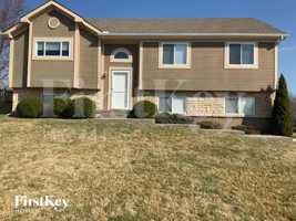 featured image of 11425 N Farley Ave