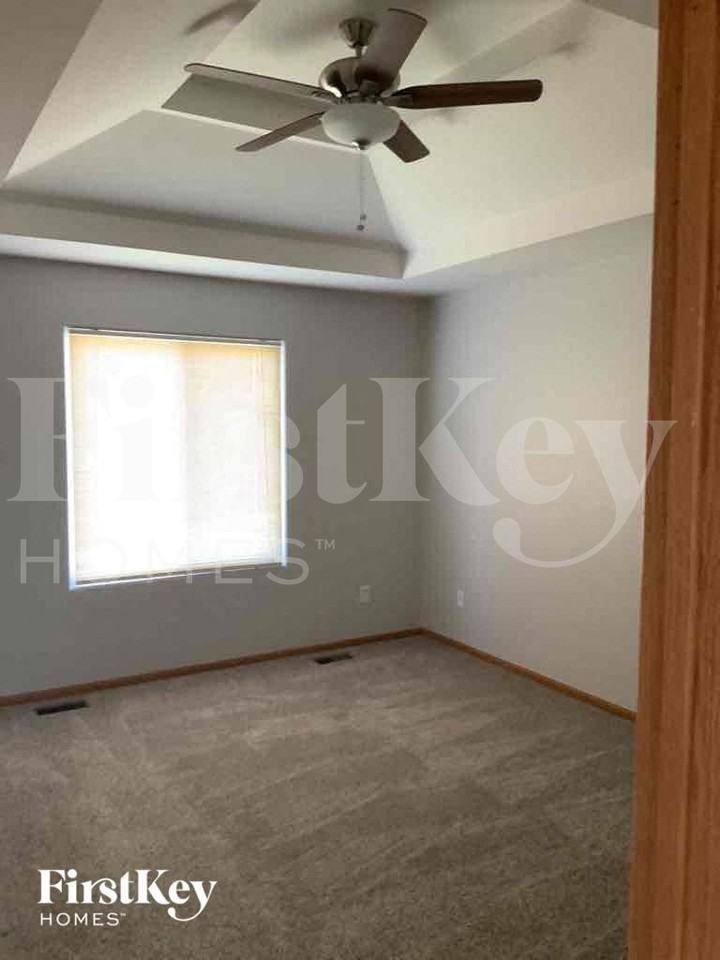 11425 N Farley Ave - Photo 5 of 10