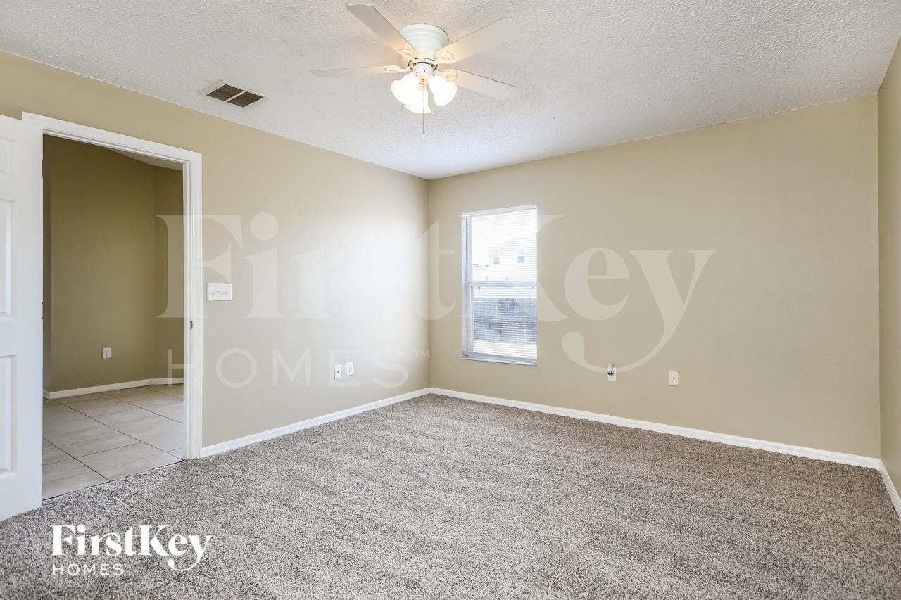 819 Summer Glen Dr - Photo 7 of 16