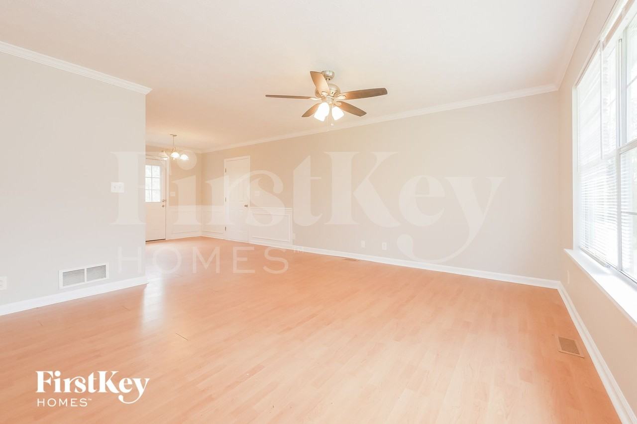 671 Rocky Point Rd - Photo 2 of 15