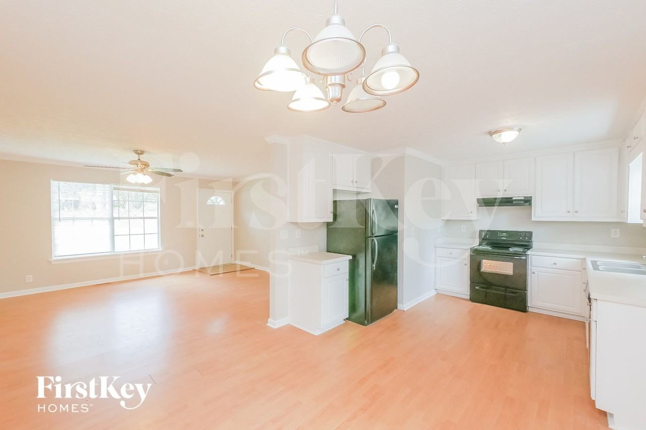 671 Rocky Point Rd - Photo 6 of 15