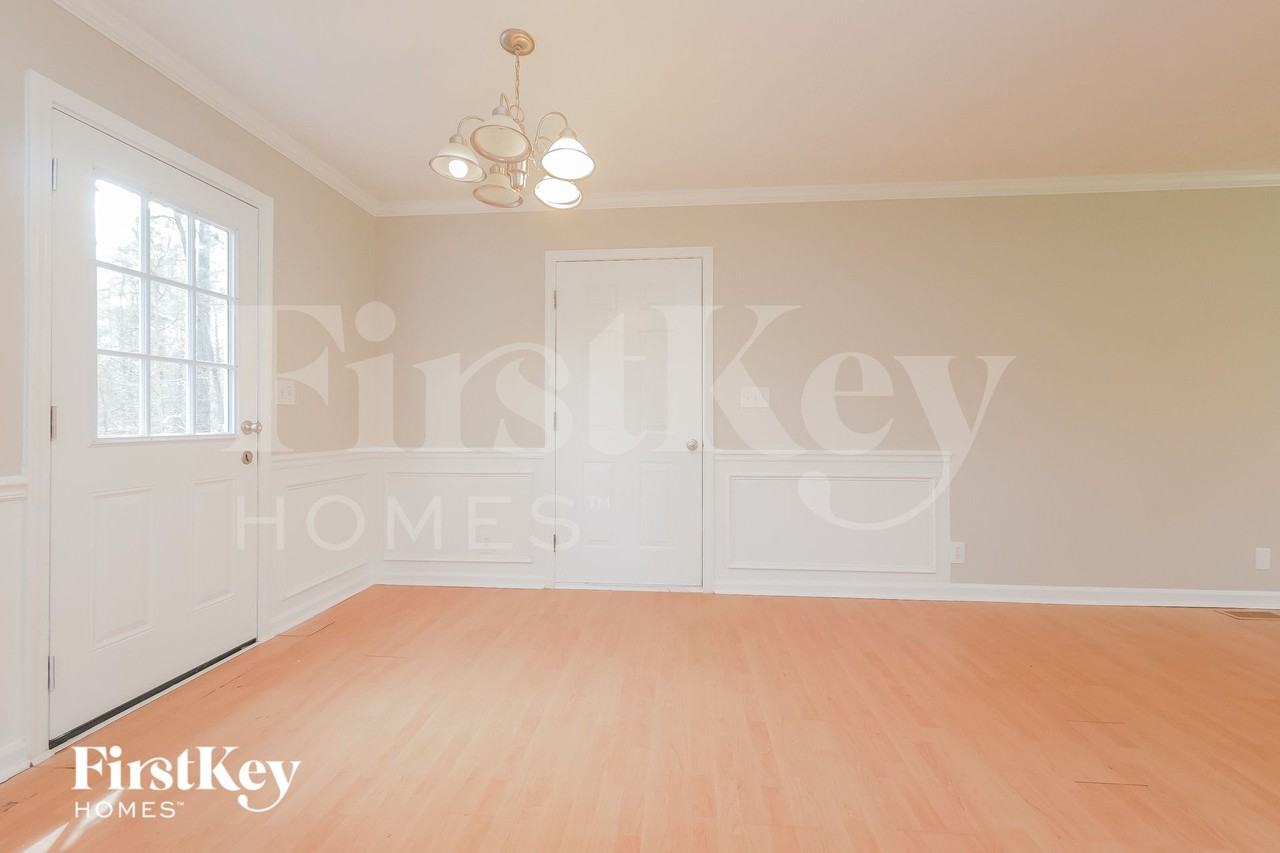 671 Rocky Point Rd - Photo 7 of 15