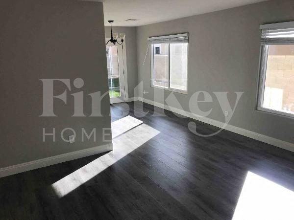 5620 Royal Castle Ln - Photo 5 of 29