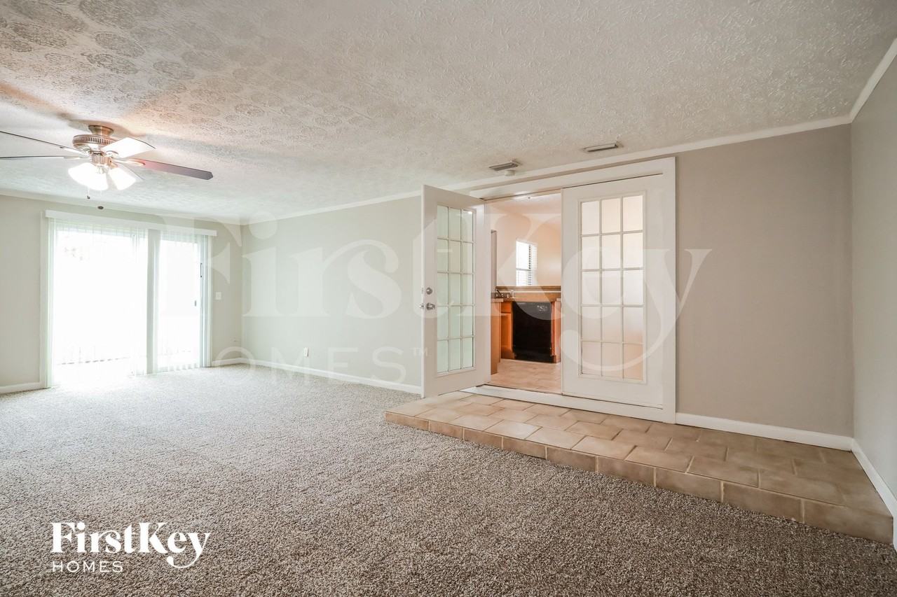 4034 Dalry Dr - Photo 4 of 15