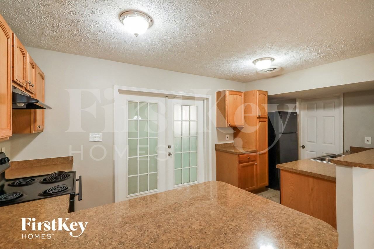 4034 Dalry Dr - Photo 5 of 15