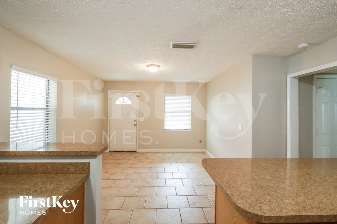 4034 Dalry Dr - Photo 7 of 15