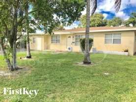 3057 Sw 2nd St - Photo 1 of 1