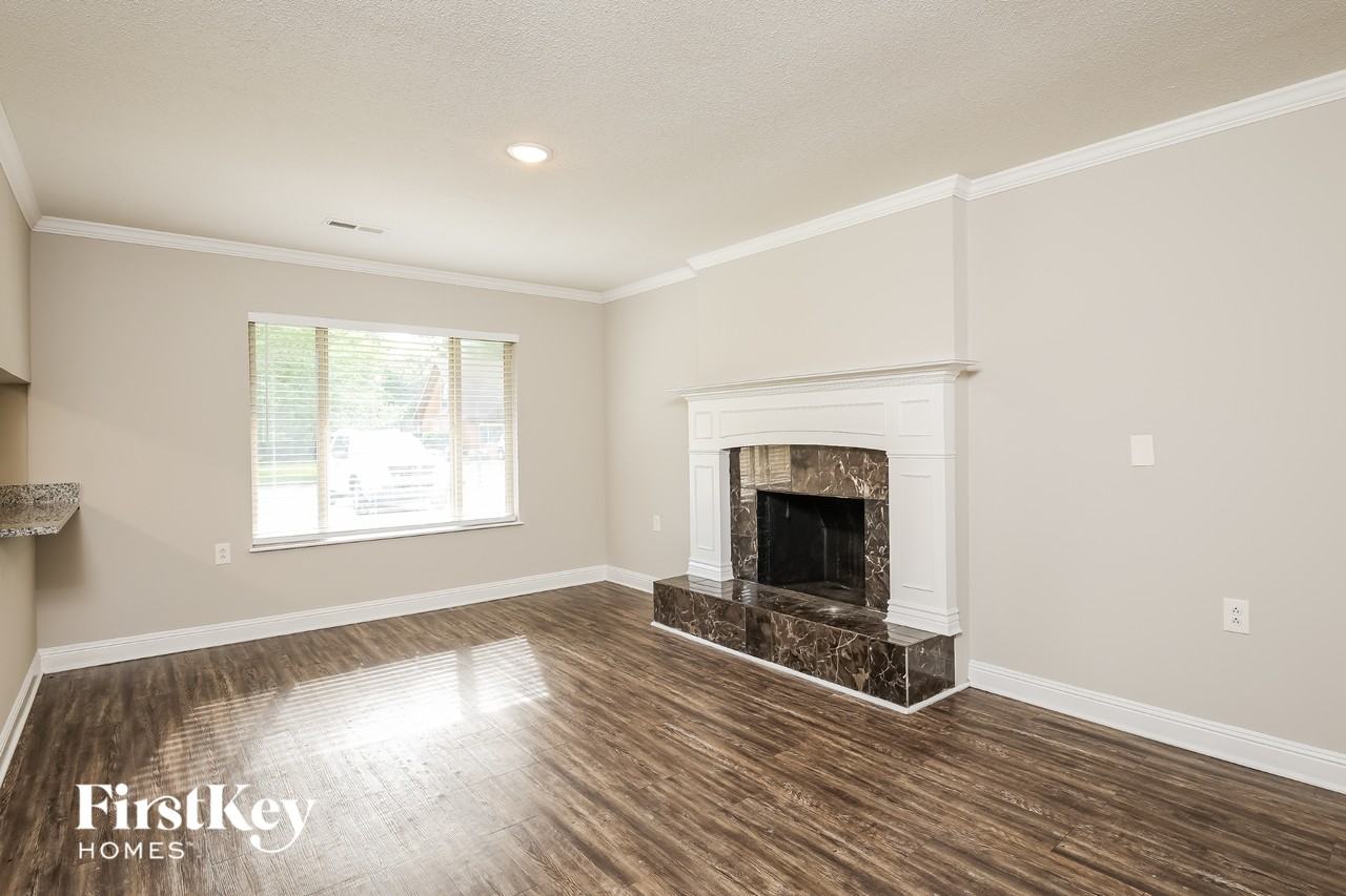 304 Pembrook St - Photo 3 of 15