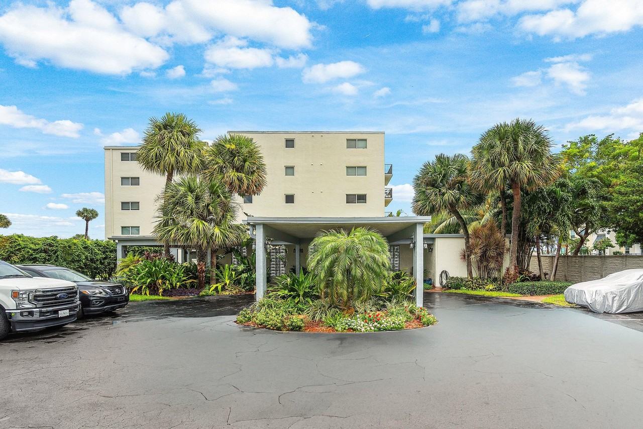 1206 S Lake Dr #203 - Photo 5 of 37