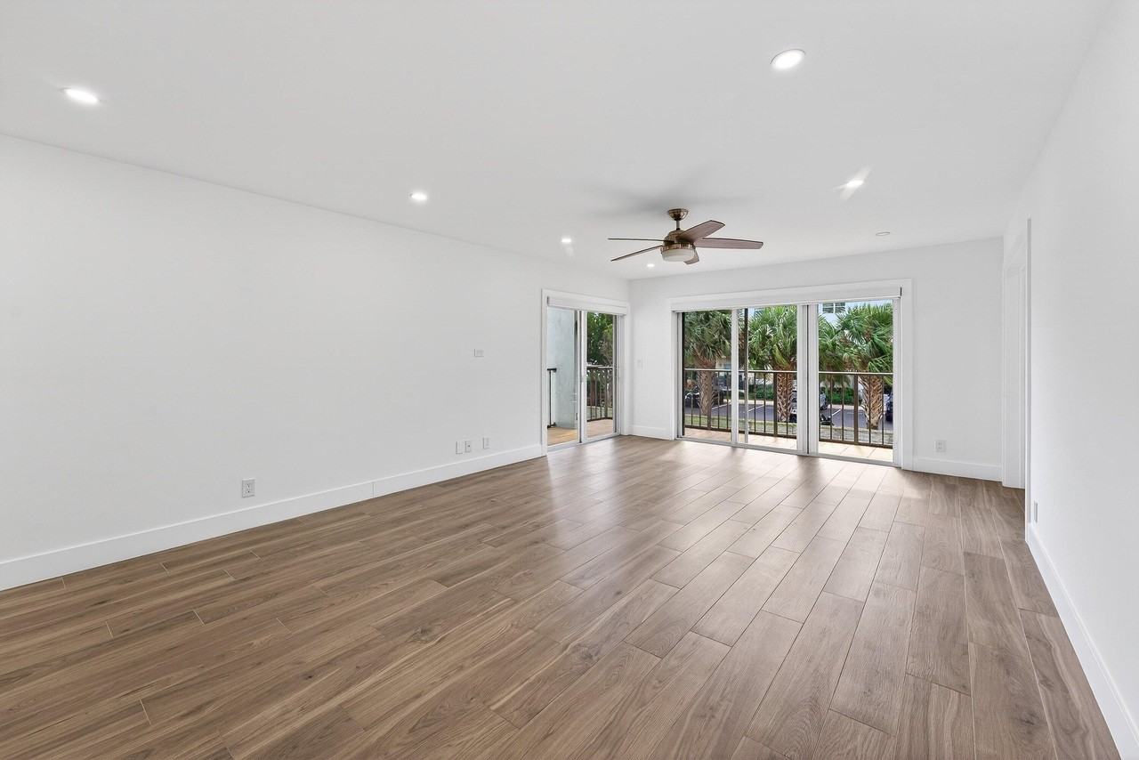 1206 S Lake Dr #203 - Photo 7 of 37