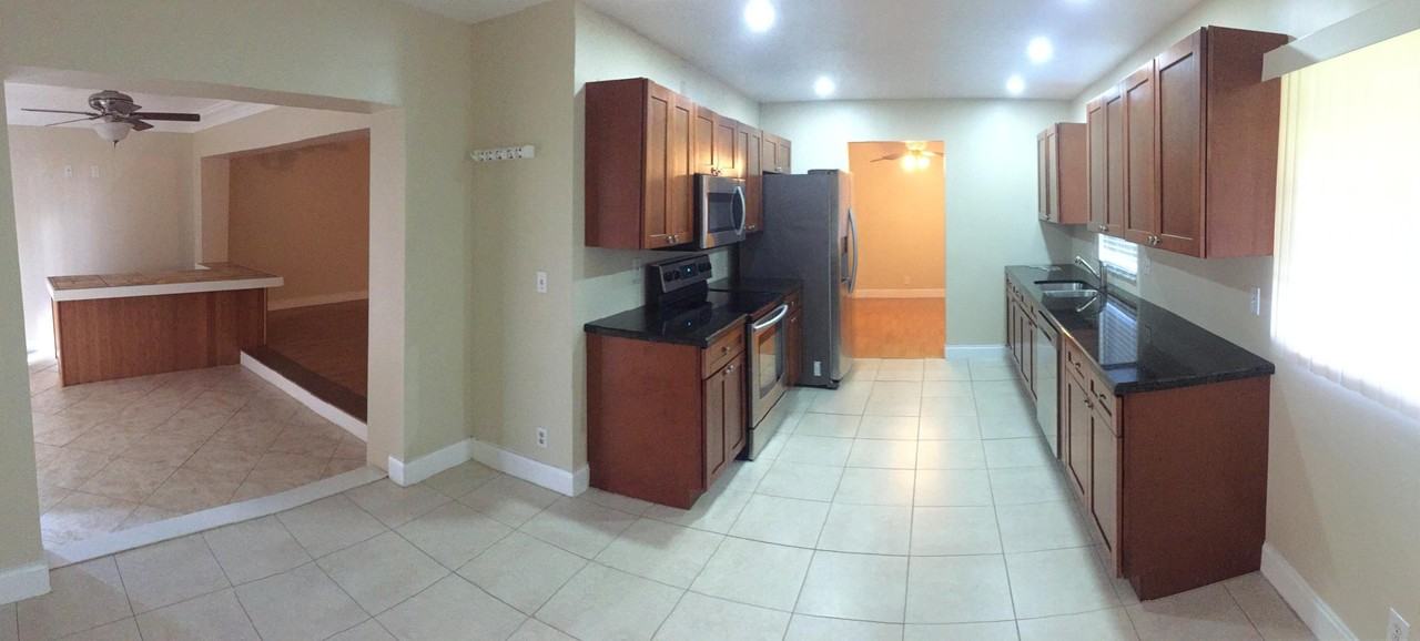 22447 Sw 56th Ave - Photo 3 of 11