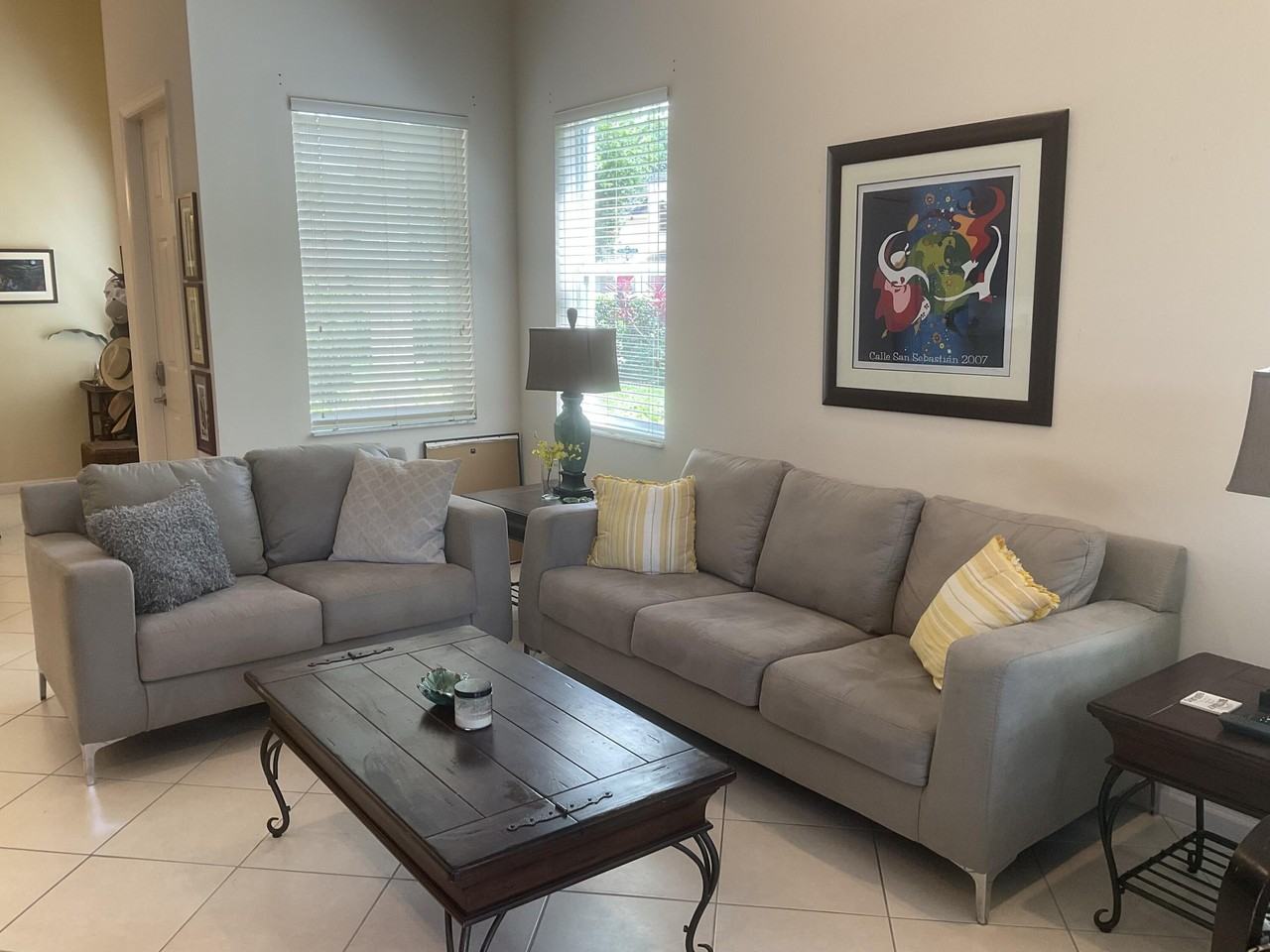 9201 Wentworth Ln - Photo 5 of 31