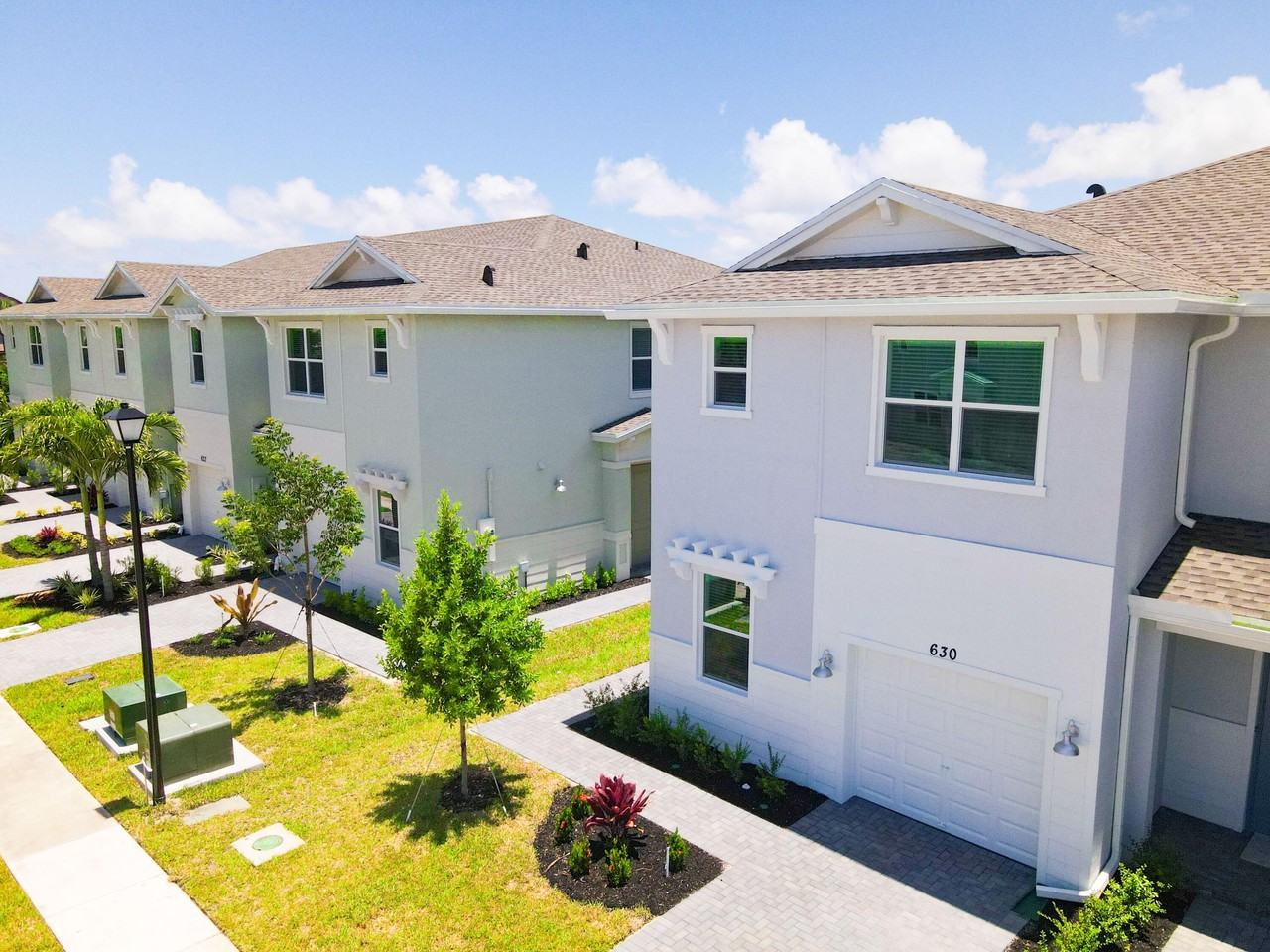 630 Se Lake Falls St - Photo 7 of 46