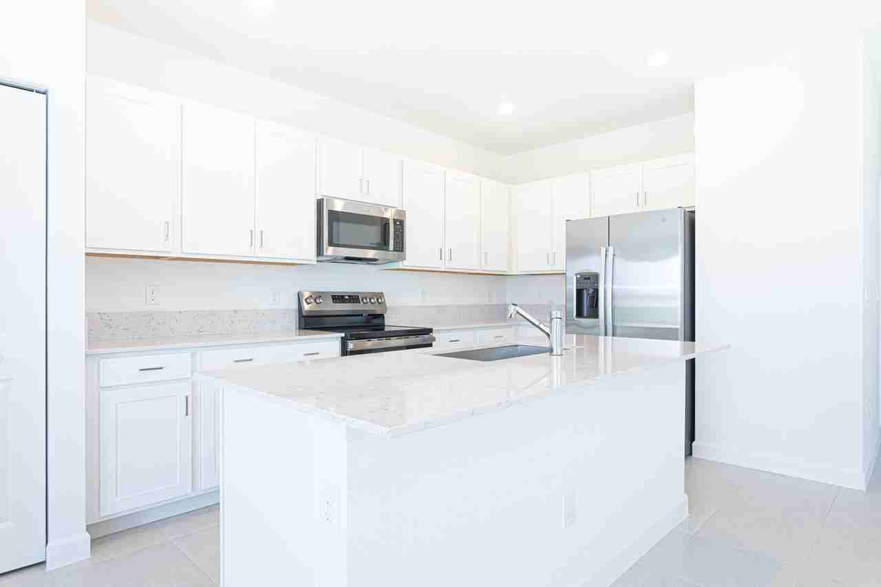 630 Se Lake Falls St - Photo 2 of 46