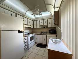 featured image of 894 Flanders S