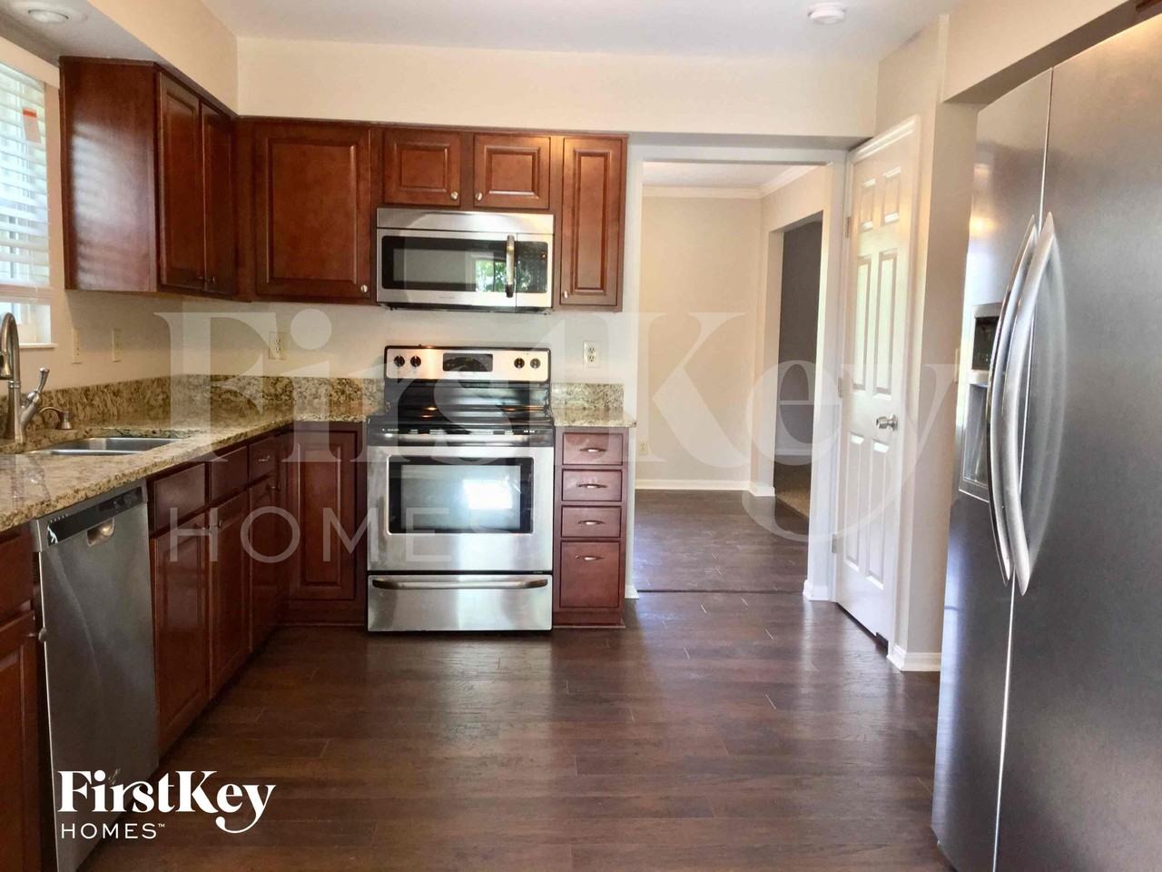 254 Truro Ct - Photo 4 of 12