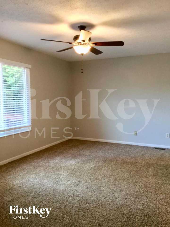 254 Truro Ct - Photo 5 of 12