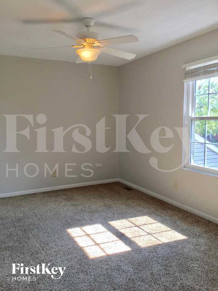 254 Truro Ct - Photo 7 of 12