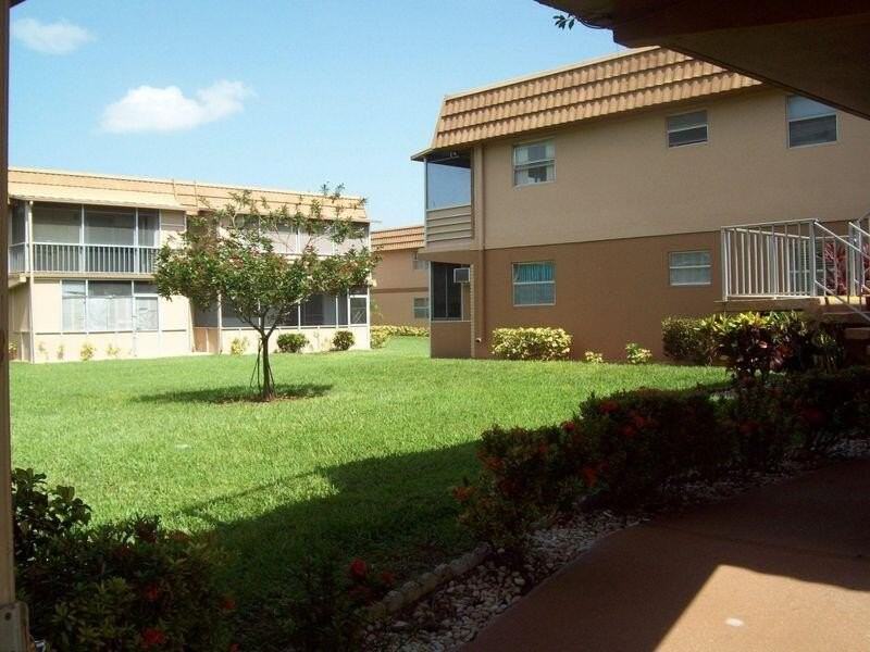 347 Flanders H #H - Photo 4 of 16