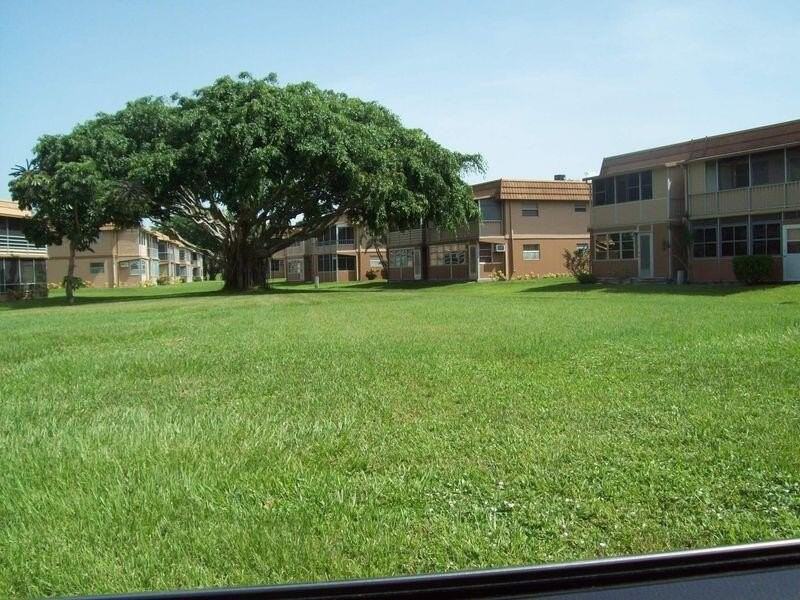 347 Flanders H #H - Photo 5 of 16