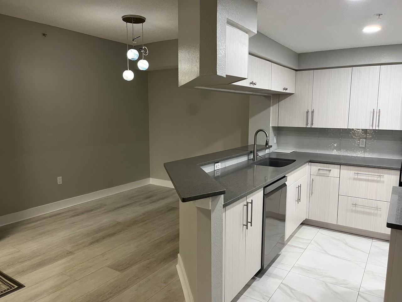 3021 Alcazar Pl #103 - Photo 3 of 27