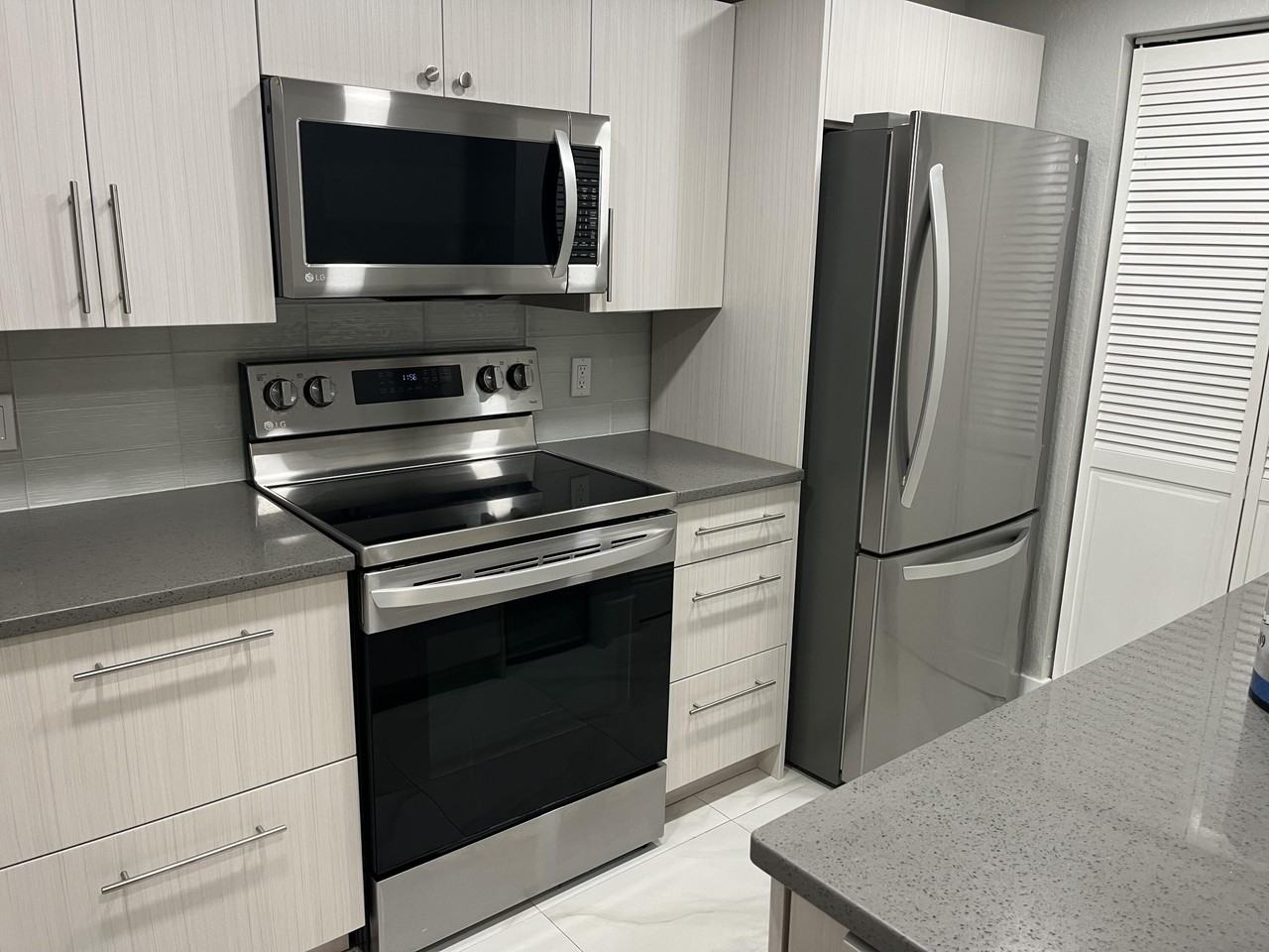 3021 Alcazar Pl #103 - Photo 5 of 27