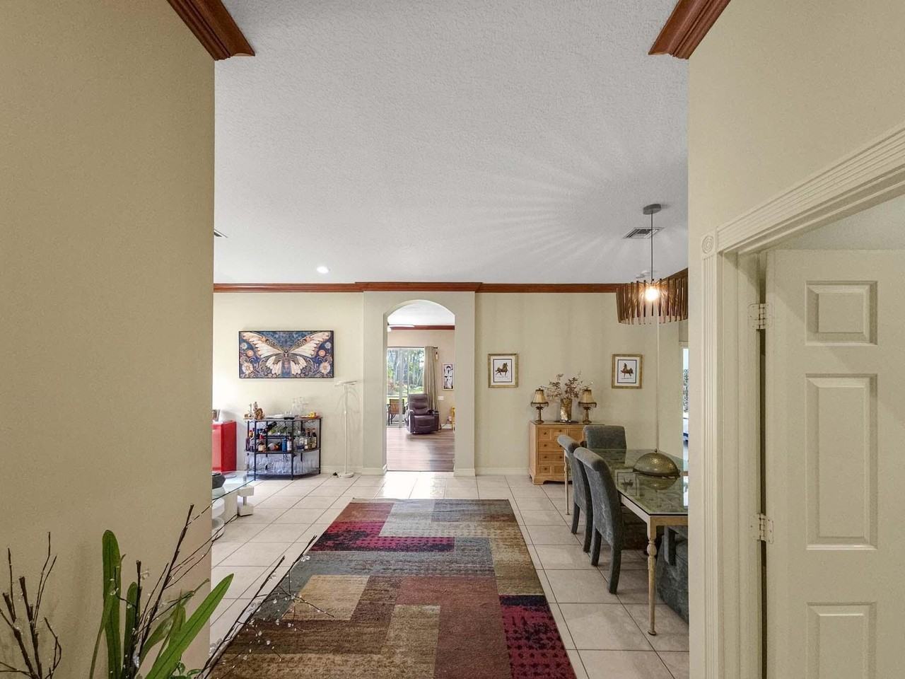 5058 Glenville Dr - Photo 5 of 50