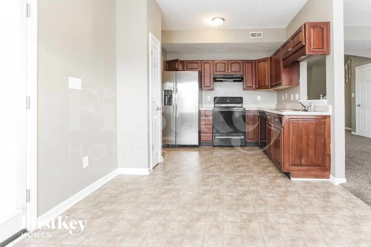 2032 Alysheba Dr - Photo 4 of 15