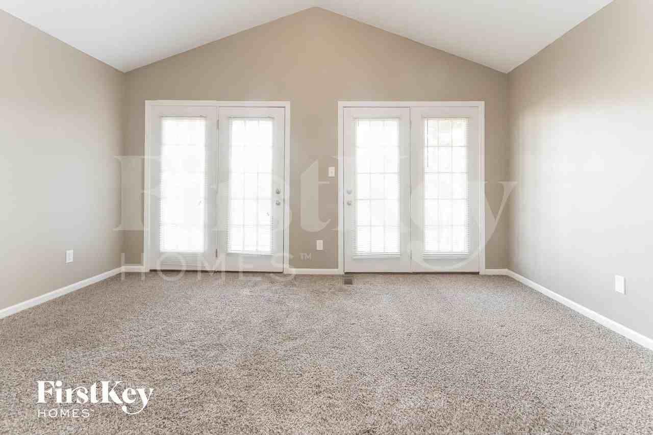 2032 Alysheba Dr - Photo 7 of 15