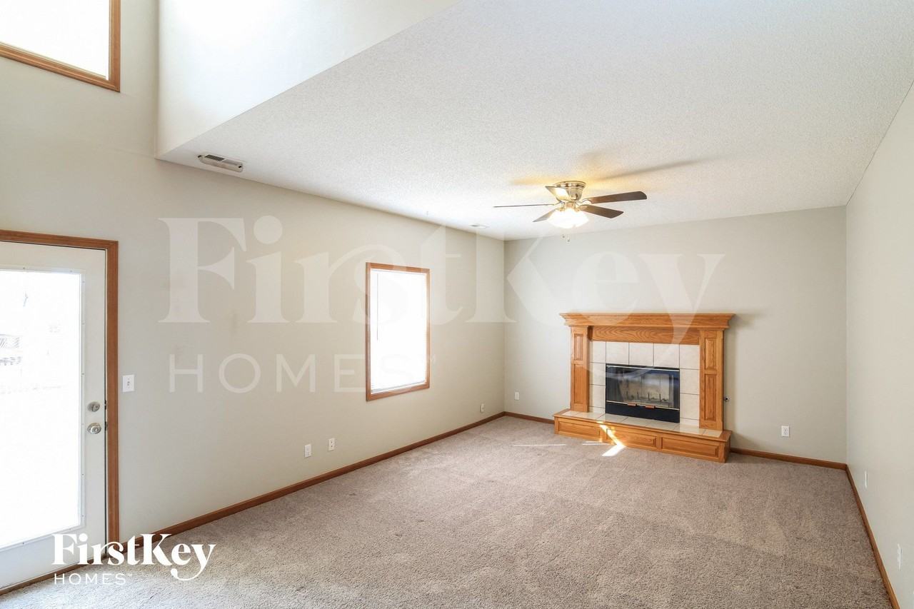 17265 W 156th Ter - Photo 3 of 15