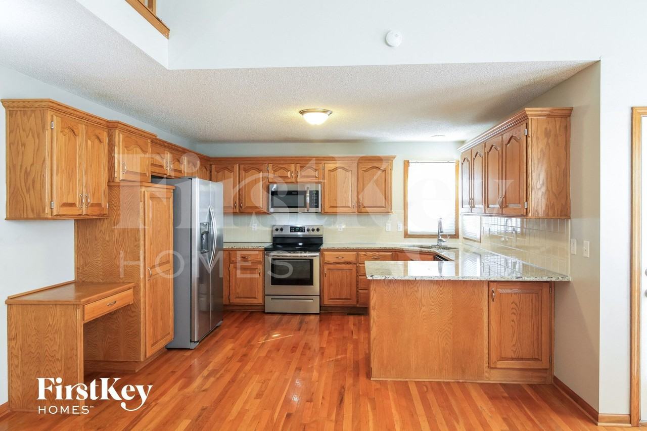 17265 W 156th Ter - Photo 6 of 15