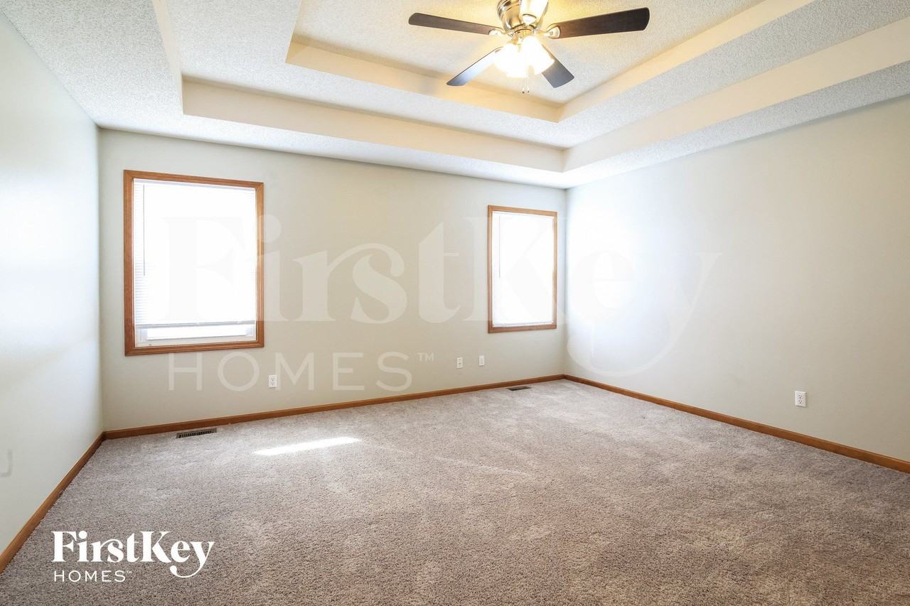 17265 W 156th Ter - Photo 7 of 15