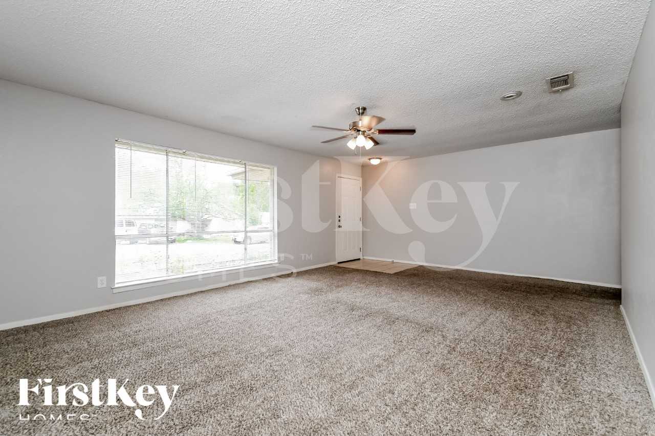 1504 Terrace St - Photo 5 of 19