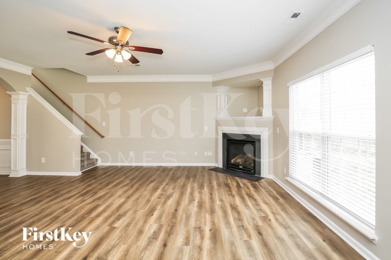 1428 Paulonia Way - Photo 4 of 19