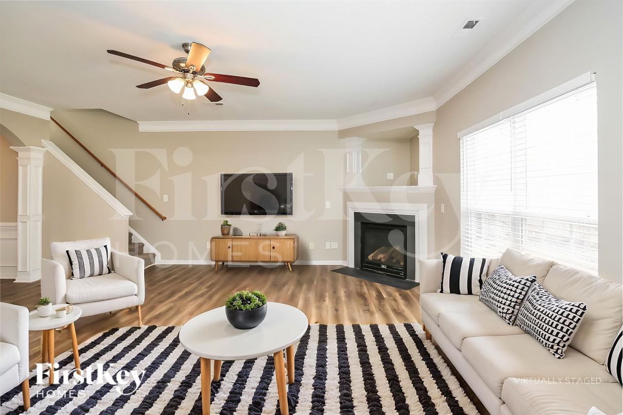 1428 Paulonia Way - Photo 5 of 19