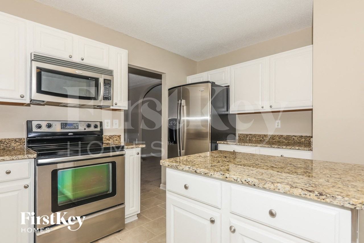 12606 Ivey Creek Dr - Photo 6 of 15